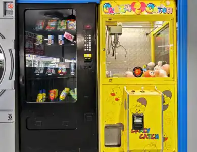 Sparkle Laundry Claw Machine